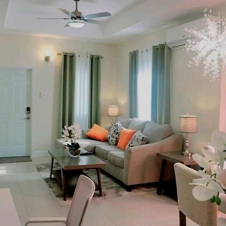 Paradise Oasis At Oceanpointe - Pool And Free Parking Lucea Ngoại thất bức ảnh